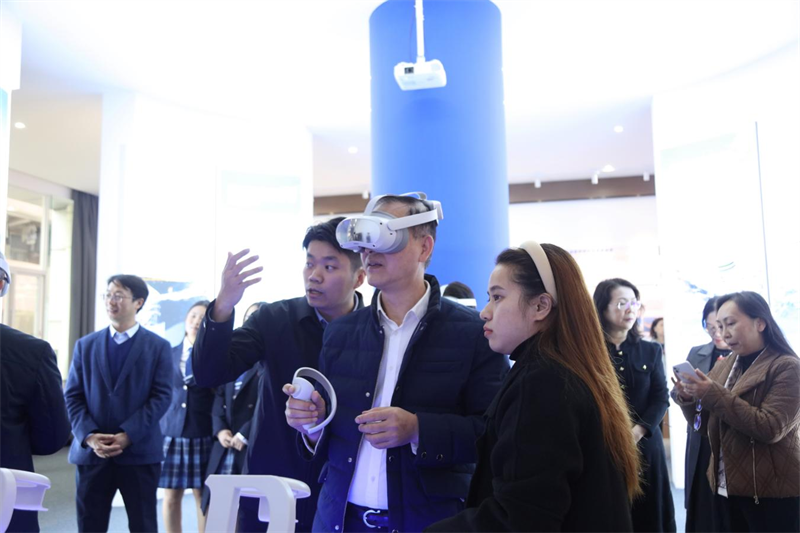 深化职业规划教育，共创职普融通新篇章——广西国商院与南宁二中共建研学基地