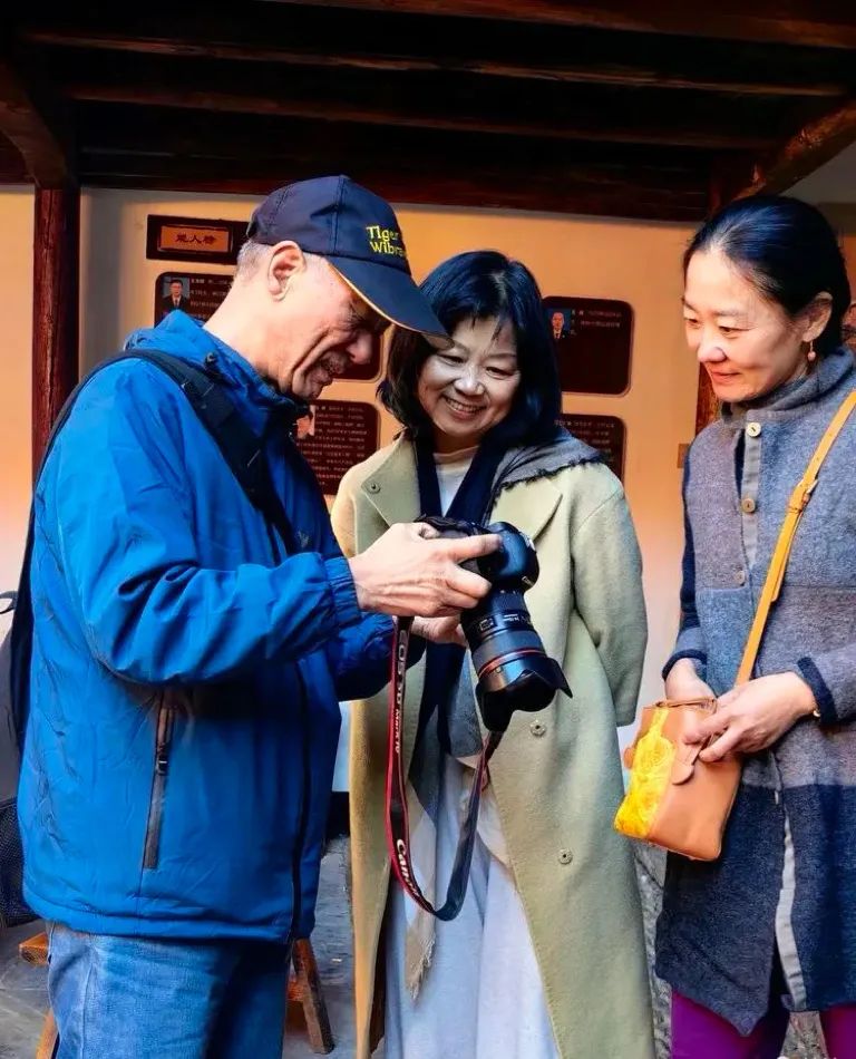 WechatIMG18.jpg 银发研学游爆火!如何打造中老年人的第二课堂?