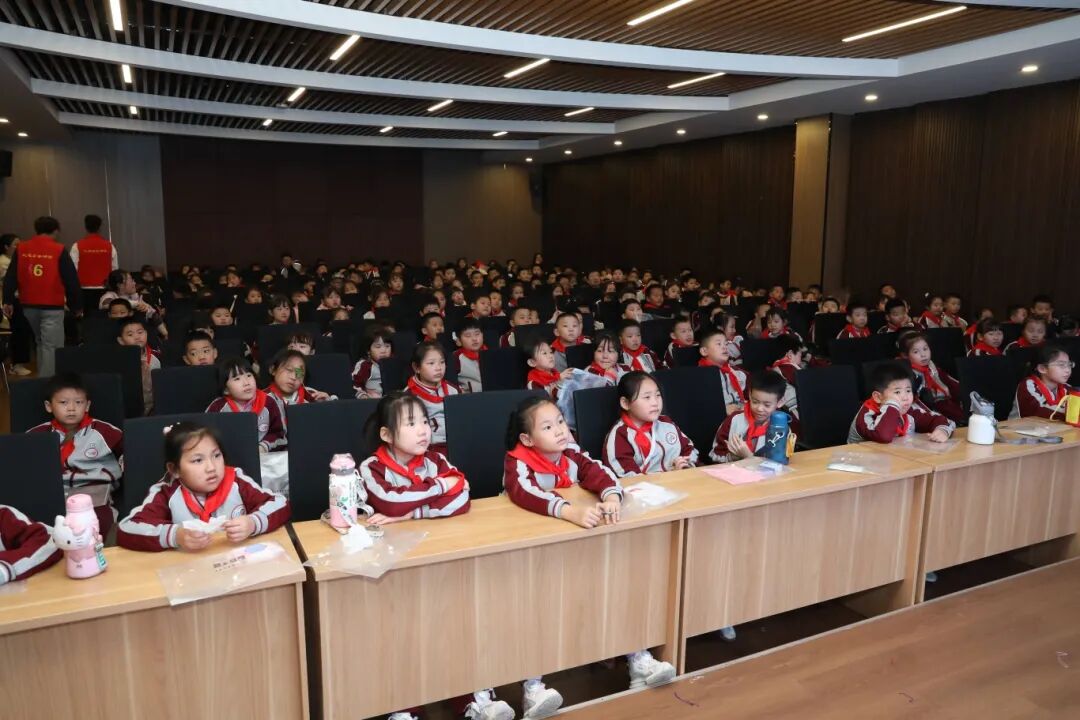 【全环境立德树人】传承红色文化,体验非遗之美——宁阳县第三小学文庙小学教育集团二年级秋季研学实践活动 11e3382f2abd33895dc2b7153dd900d7.jpg