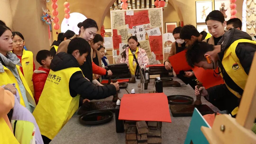 广州学子赴豫开展中原文化深度研学,郑聚英才研学科技全程服务荣获好评 广州学子赴豫开展中原文化深度研学,郑聚英才研学科技全程服务荣获好评