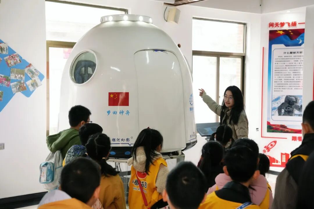 把课堂搬到田野间:周店村的童心研学之旅收获满筐 把课堂搬到田野间:周店村的童心研学之旅收获满筐