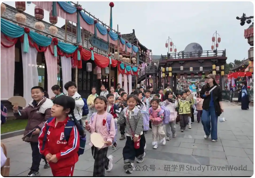 单日近 3000 名学生涌入！横店春日研学彻底火了