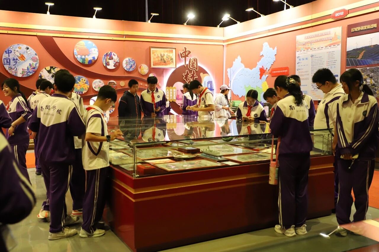 天津海河教育园区南开学校1200余名师生走进时代记忆,开展沉浸式红色研学 天津海河教育园区南开学校1200余名师生走进时代记忆,开展沉浸式红色研学