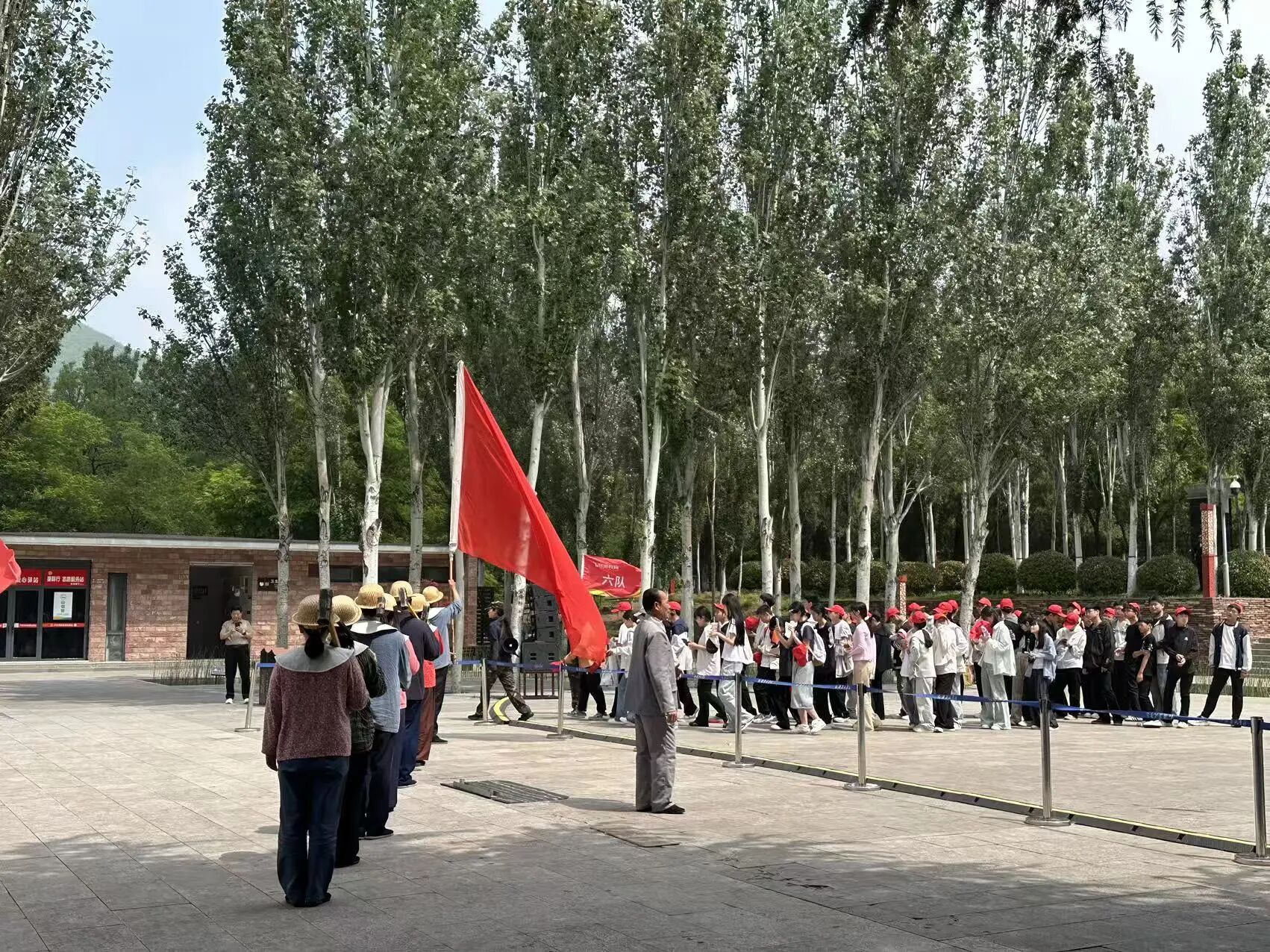 周口学子“传承红旗渠精神 争做新时代青年”主题研学实践活动 周口学子“传承红旗渠精神 争做新时代青年”主题研学实践活动