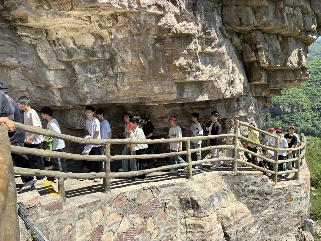 项城市学校“传承红旗渠精神 争做新时代青年”研学实践活动 项城市学校“传承红旗渠精神 争做新时代青年”研学实践活动